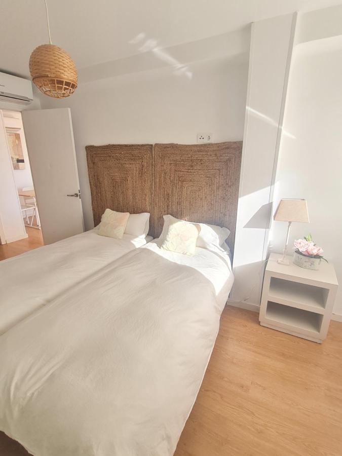 Apartment Sky Cervantes Малага Экстерьер фото